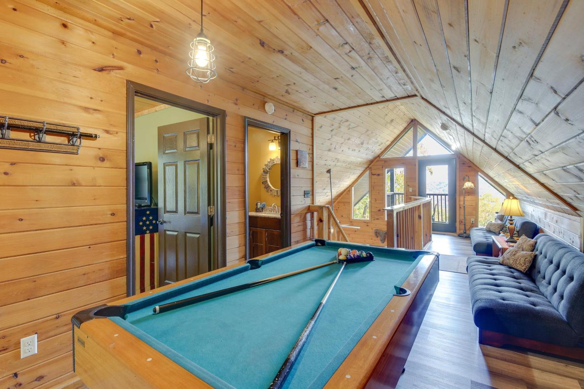 Above And Beyond Pigeon Forge Cabin With Prime Views! Экстерьер фото